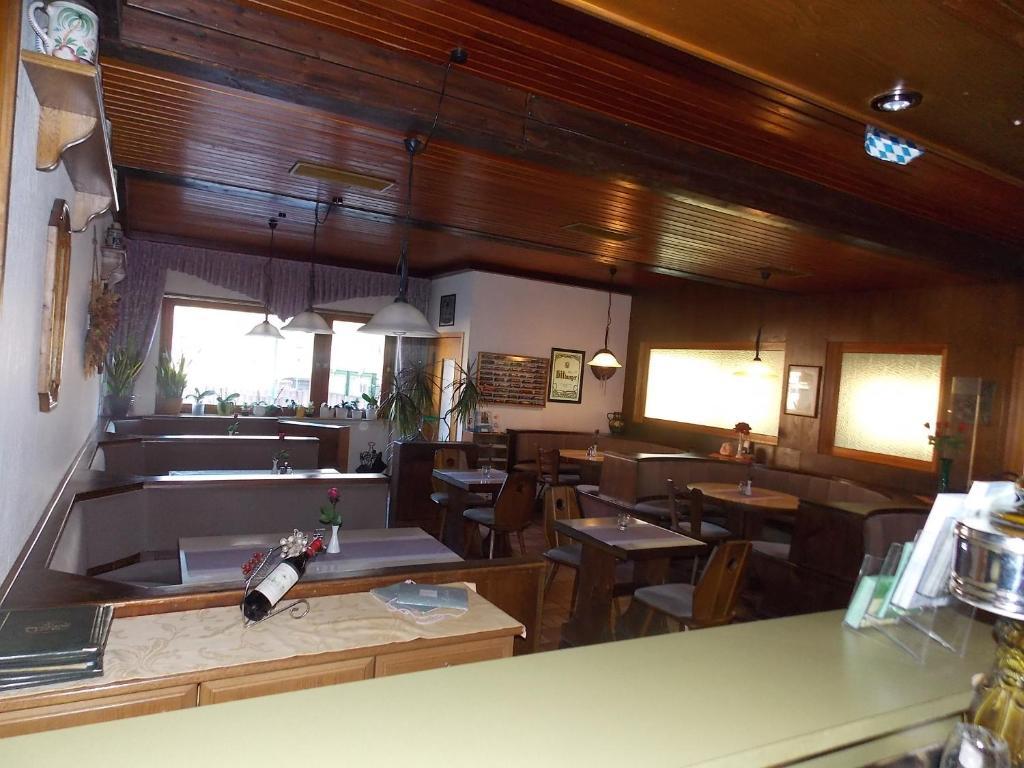 Gasthof Rhoenperle Kothen  Екстериор снимка